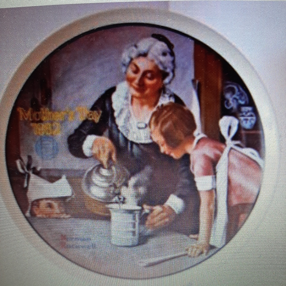 NWT Unopened Pristine condition Norman Rockwell plate Motherhood 1982